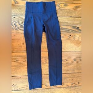 Lululemon Navy Blue Leggings, Missing Size Tag